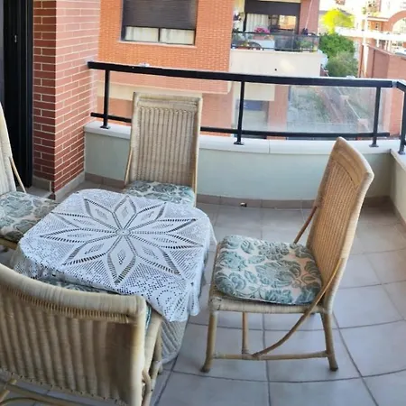 Piso Cercano Al Puerto Apartmán